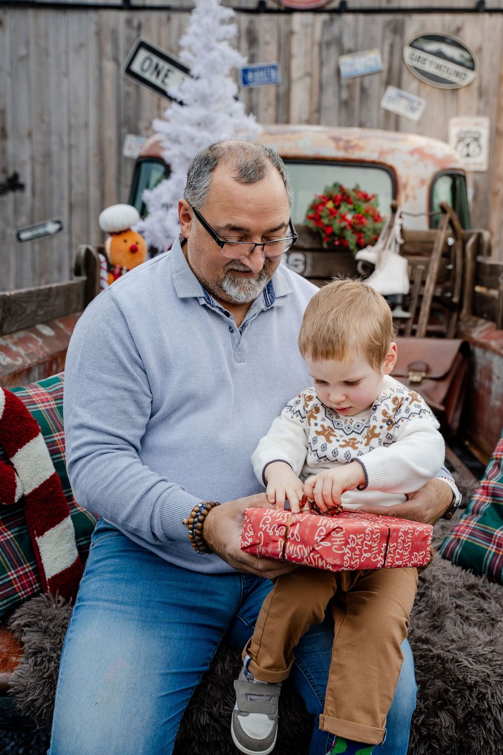 Découvrez les mini-séances photo de Noël de Charlotte Delsart, photographe près de Douai et Cambrai.