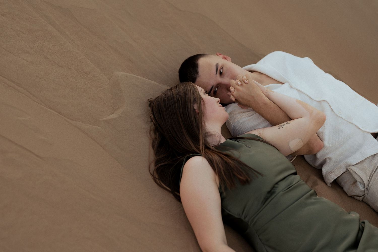 Pre-wedding photoshoot in Dubai – couple portrait