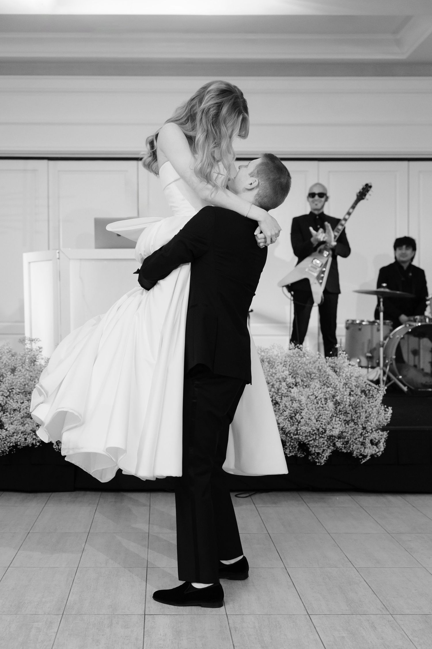 Bride and groom on dance floor photographed by Tom Forrest Photography of Hudson, Ohio.