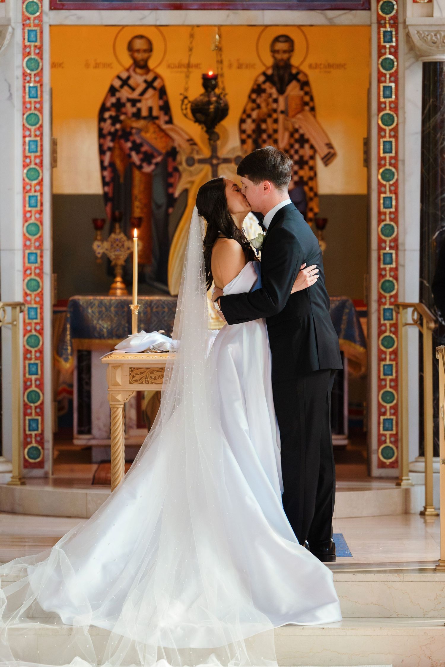 Greek wedding ceremony in Cleveland photographed by Tom Forrest Photography of Hudson, Ohio.