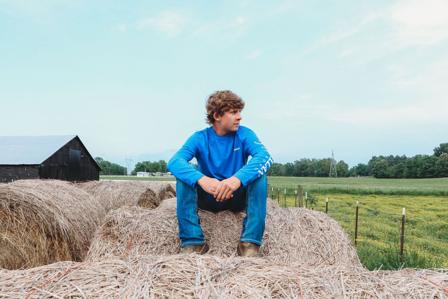 Paducah KY senior photographer capturing natural outdoor senior portraits