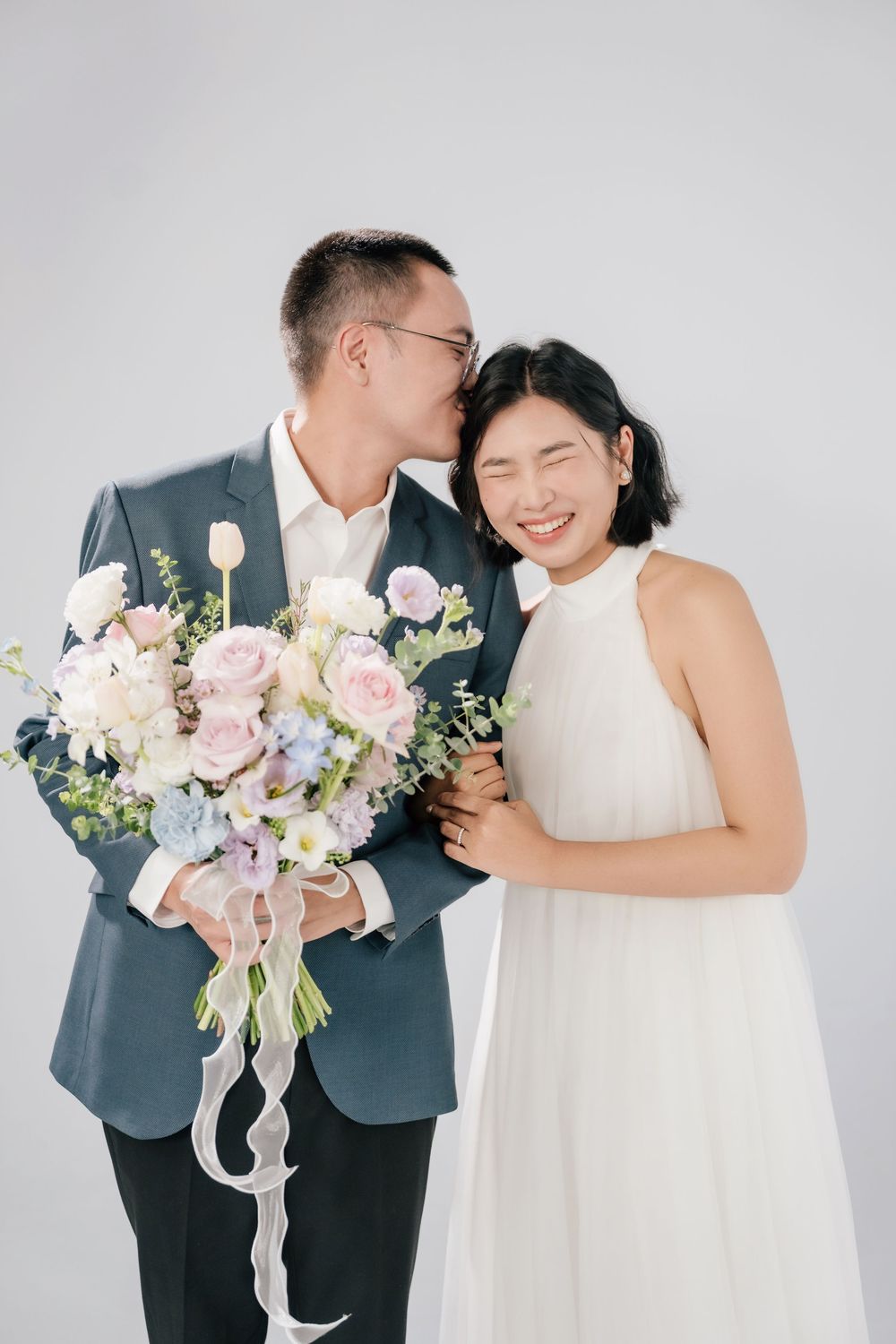 屏東時尚簡約婚紗推薦、屏東影像工作室首選、網紅部落客指定攝影師、屏東商業攝影、屏東商品攝影、屏東租借攝影棚、屏東自助婚紗推薦、高雄台南商業活動拍攝、高雄空間攝影、高雄禮服公司推薦屏東禮服WhiteLily，高雄旅拍攝影師推薦TaiwanTravelPhotoshoot