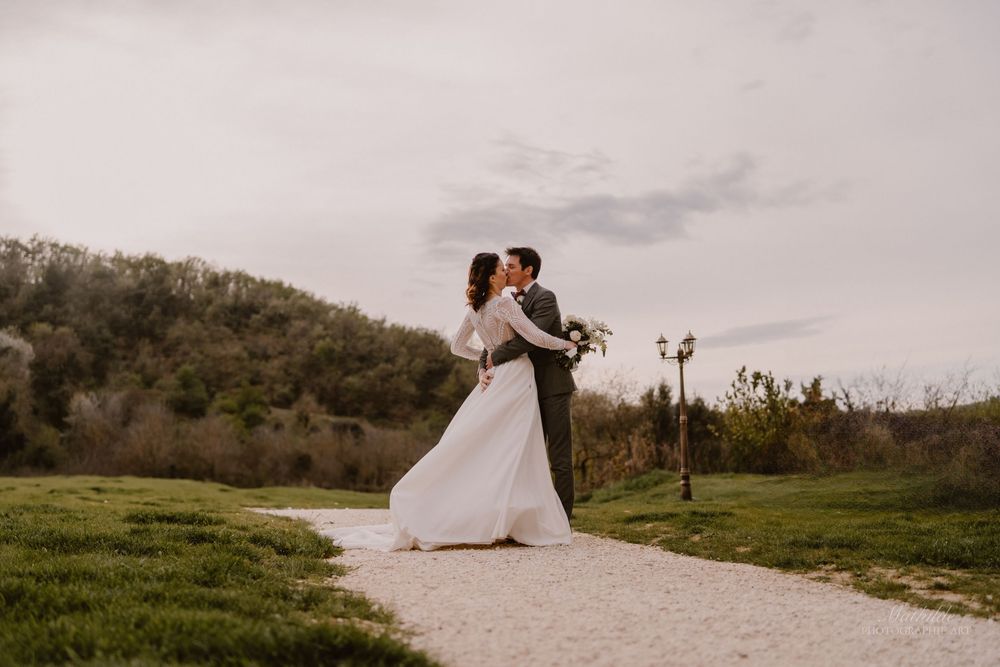 photographe mariage Drôme Isère Valence
reportage mariage
photo de mariage naturelle
séance photo couple mariage
photographe mariage luxe bo