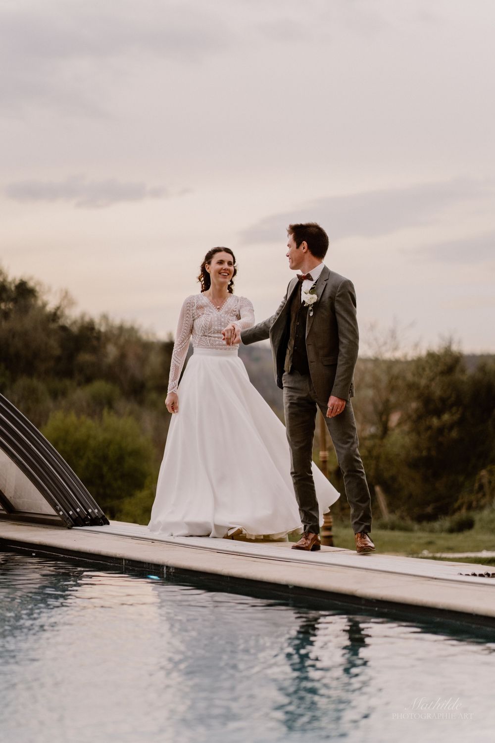 photographe mariage Drôme Isère Valence
reportage mariage
photo de mariage naturelle
séance photo couple mariage
photographe mariage luxe bo