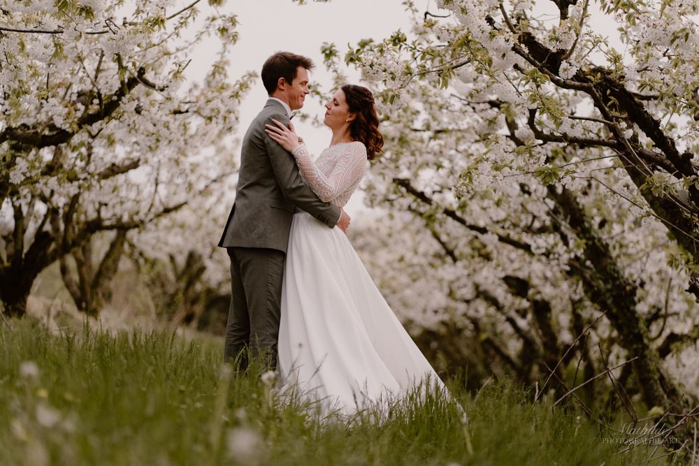 photographe mariage Drôme Isère Valence
reportage mariage
photo de mariage naturelle
séance photo couple mariage
photographe mariage luxe bo