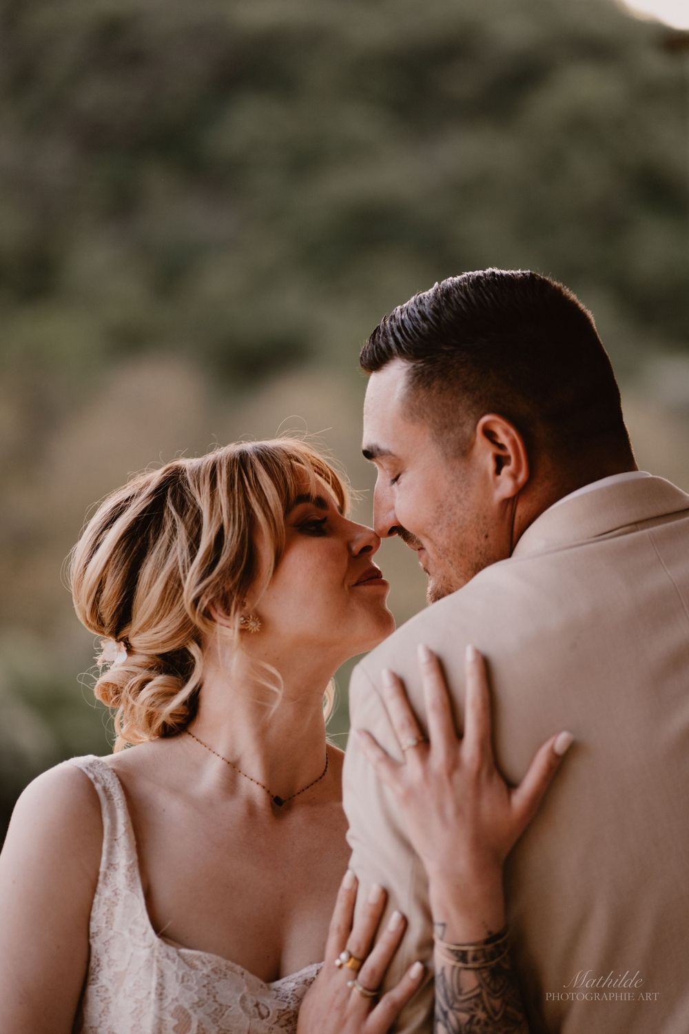 photographe mariage Drôme Isère Valence
reportage mariage
photo de mariage naturelle
séance photo couple mariage
photographe mariage luxe bo