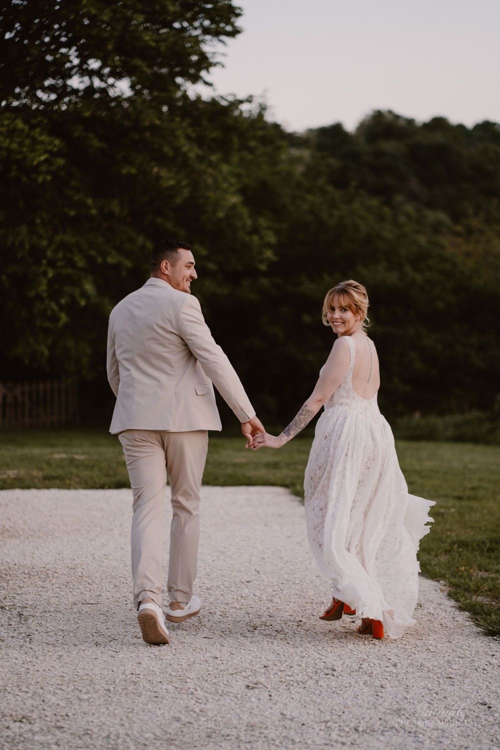 photographe mariage Drôme Isère Valence
reportage mariage
photo de mariage naturelle
séance photo couple mariage
photographe mariage luxe bo