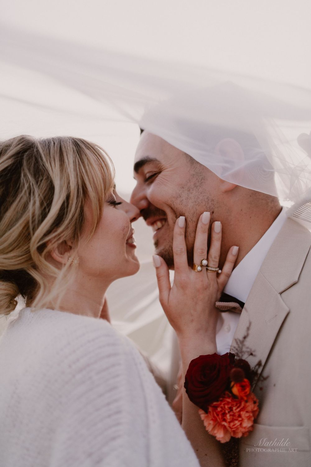 photographe mariage Drôme Isère Valence
reportage mariage
photo de mariage naturelle
séance photo couple mariage
photographe mariage luxe bo