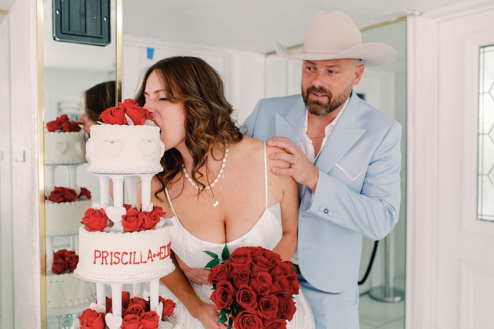 Las Vegas elopement at the Little White chapel