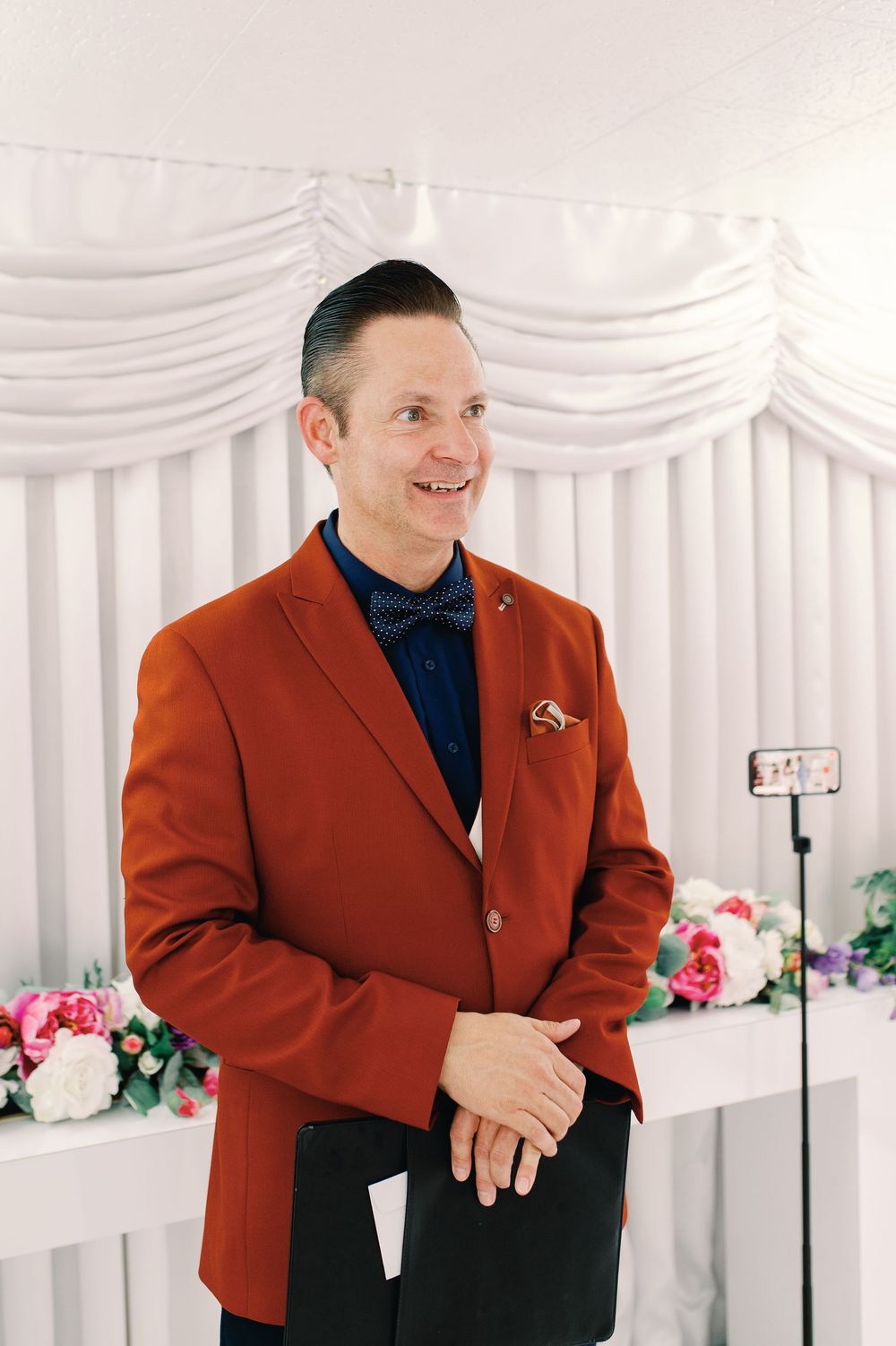 Las Vegas elopement at the Little White chapel