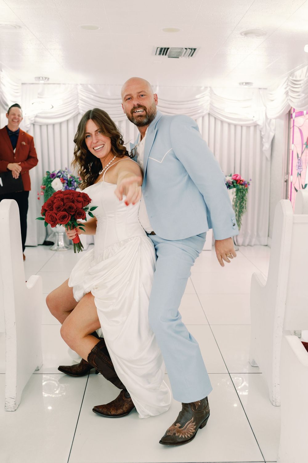 Las Vegas elopement at the Little White chapel
