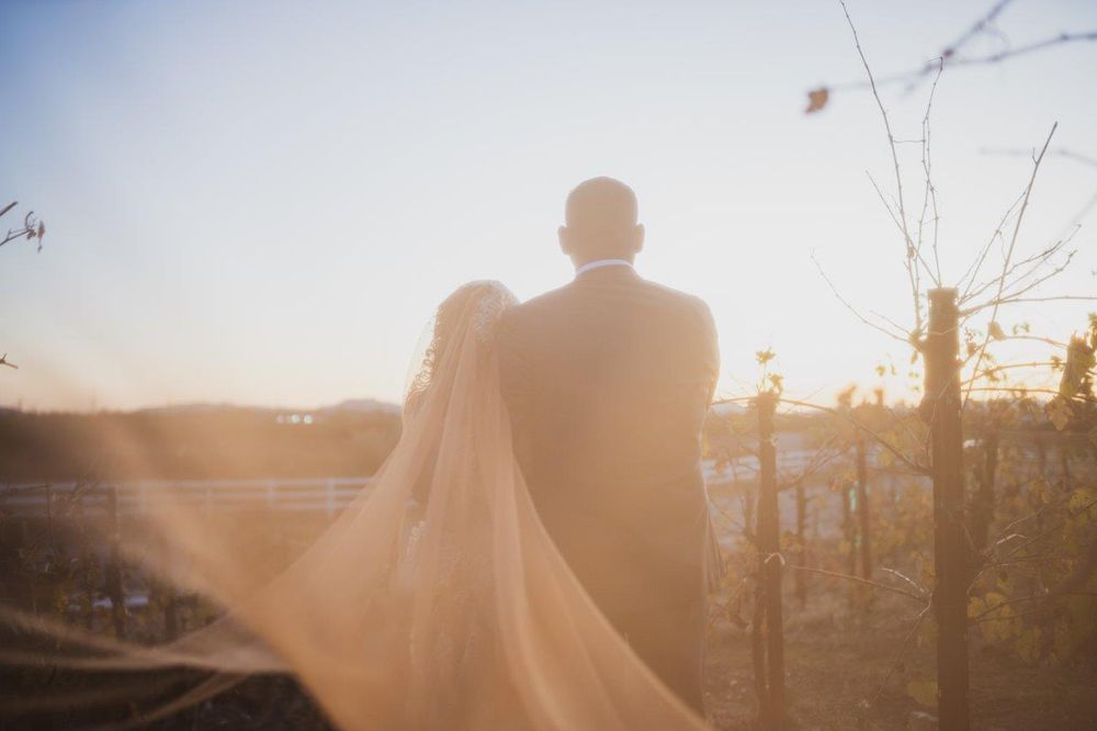 Wedding couple photo during sunset at Temecula Winery California