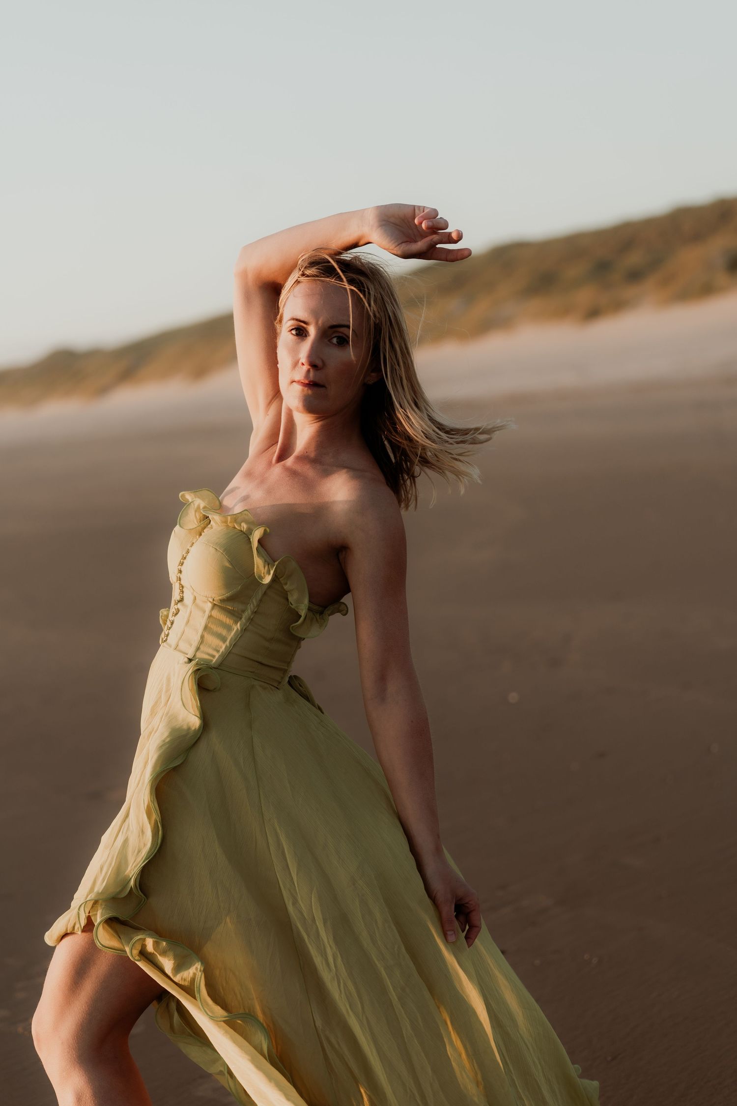fotoshoot-vrouw-bomen-outlander-nederland