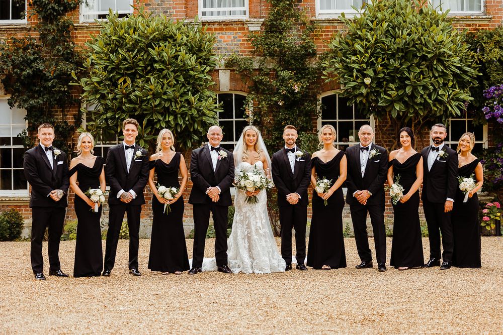 group shot bridal party cotswolds wedding