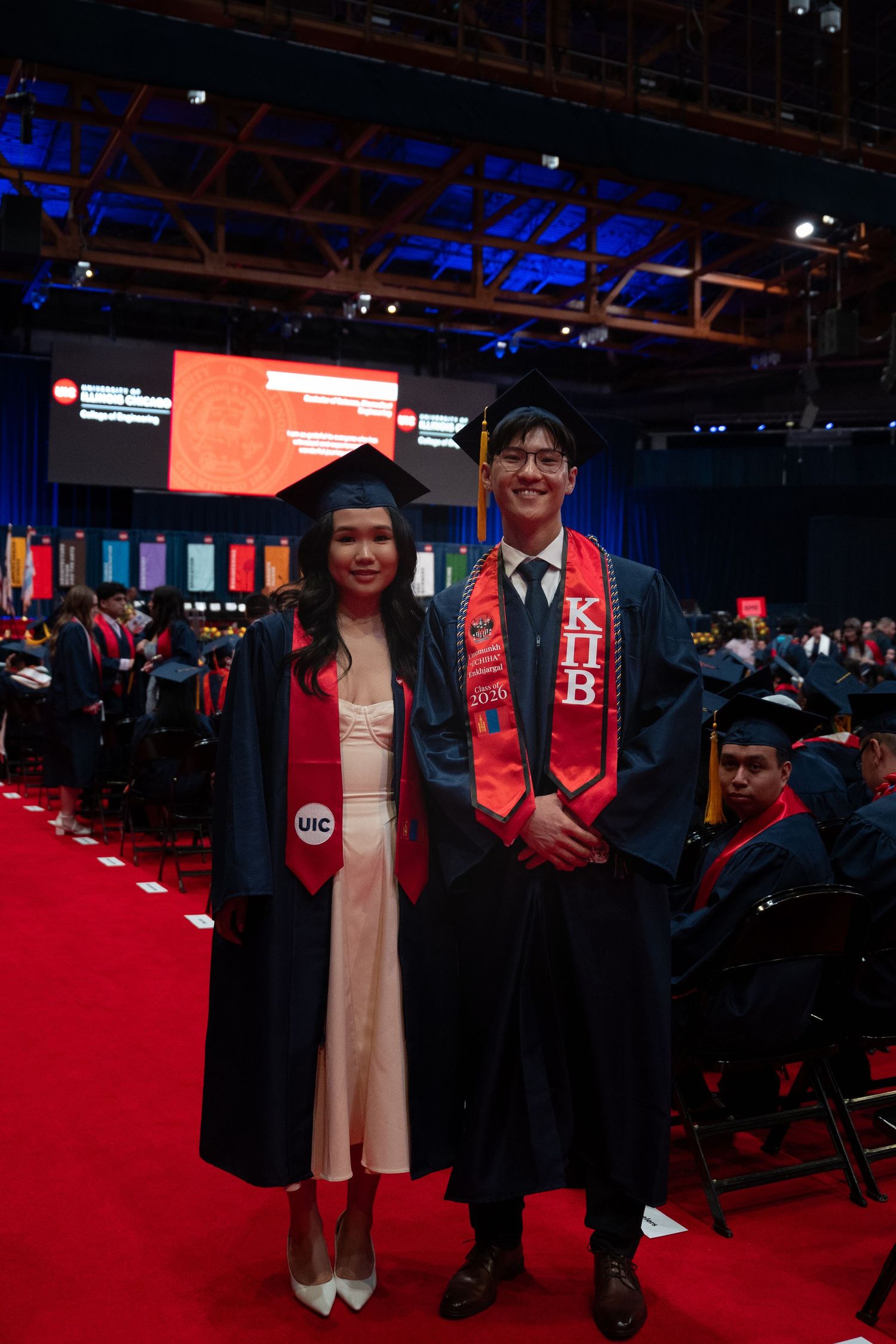 graduate photoshoot indoor at UIC in barrington IL
