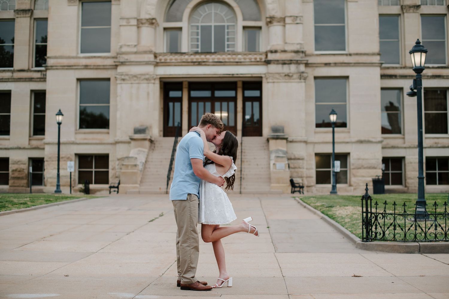Downtown Wichita KS engagement session by photographer Jessica Nadine Photography.  Classic architecture buildings city courthouse elopement