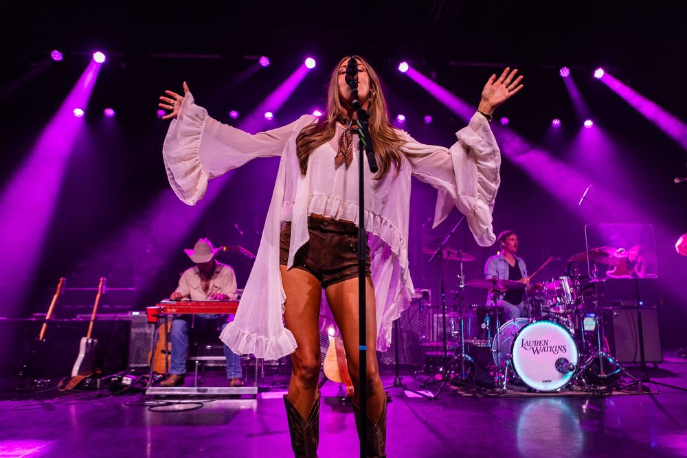 Lauren Watkins performing live at Marquee Theatre in Phoenix, AZ – Concert Photography by Kaeden Indelicato