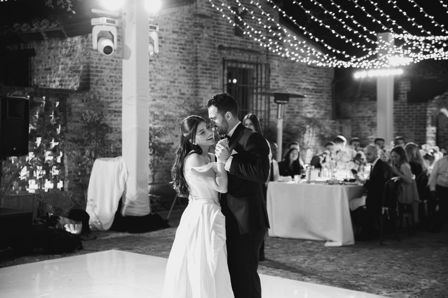 Hochzeitstanz, Brautpaar, Hochzeit, bride, groom, fist dance, first look, love, wedding, elegant, los angeles, hemmingbird nest