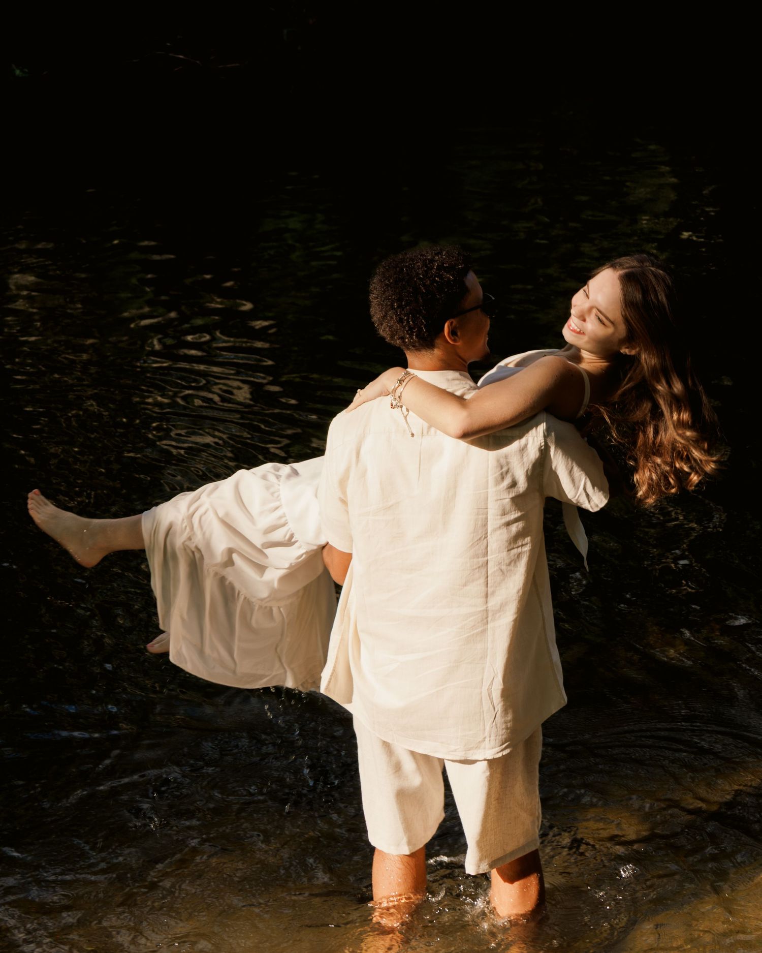 Dreamy Couples Session. Water, Golden, Cinematic