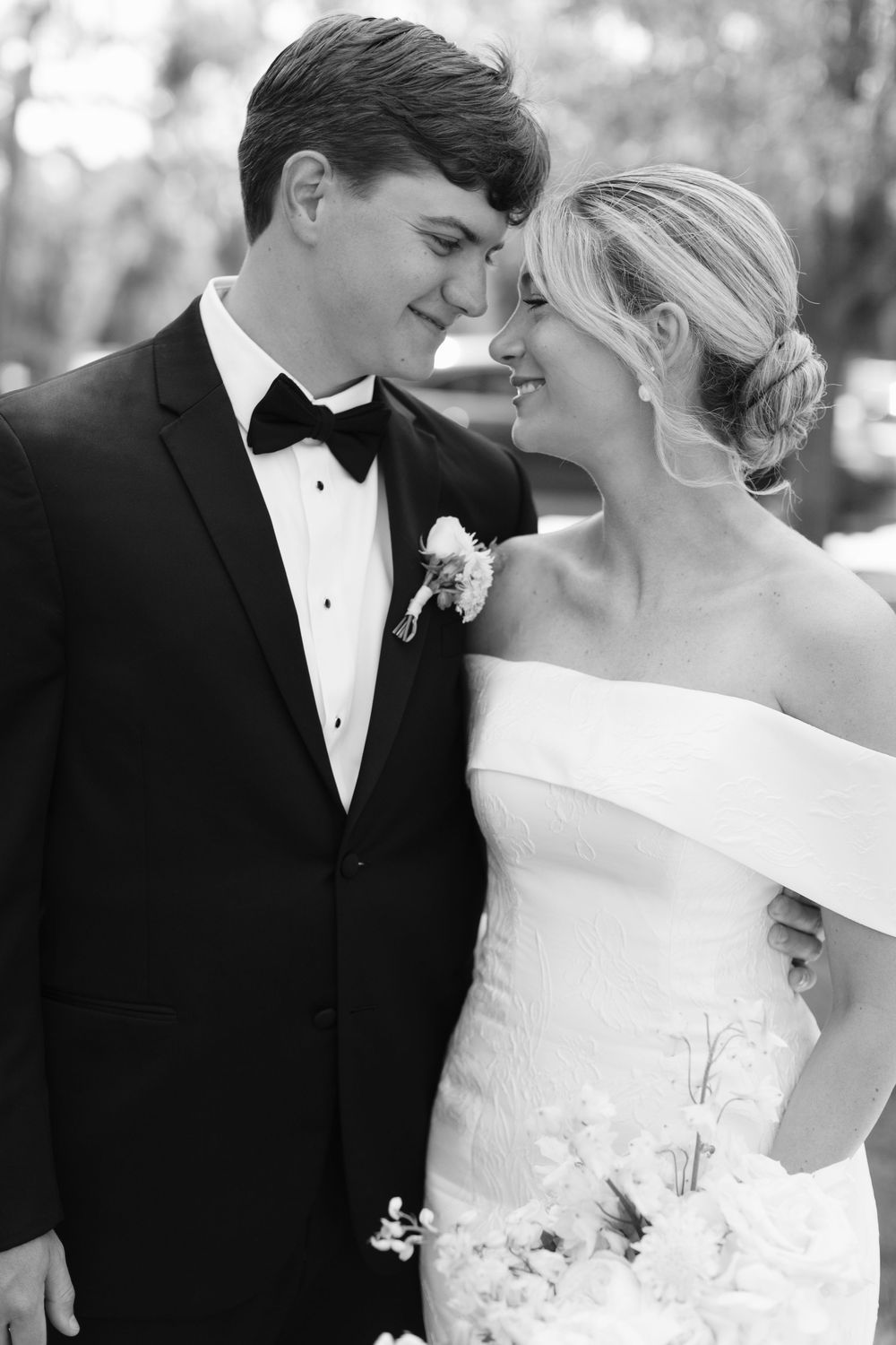 bride and groom romantic