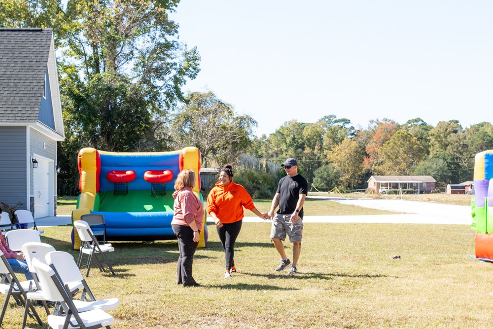 fall festival hosted by swansboro and Emerald Isle real estate agent on the crystal coast. family photography and event photography near me.