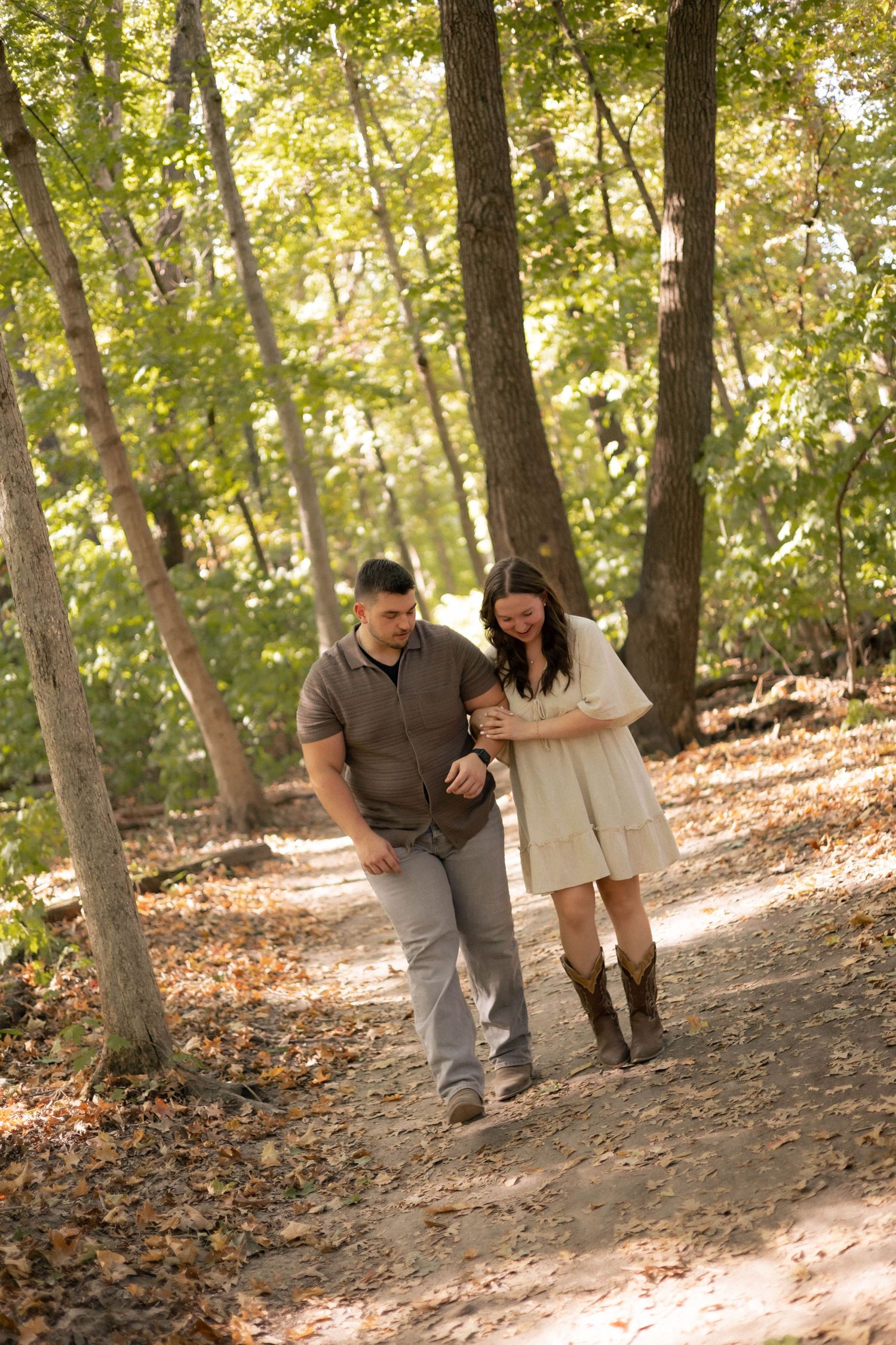 Fall outdoor golden hour engagement photos in woods at Starved Rock in Oglesby, Illinois