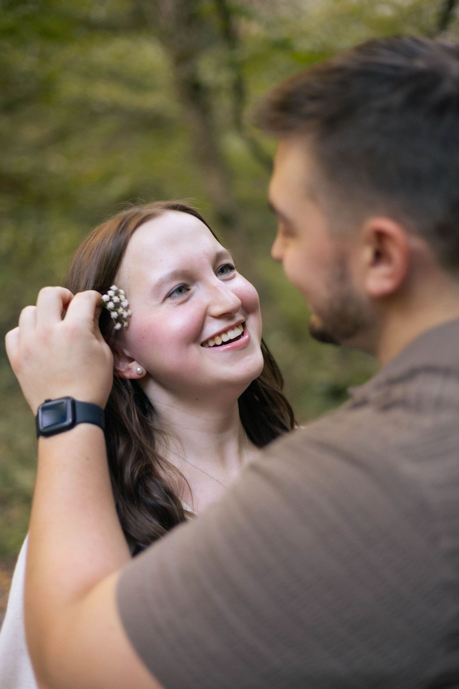 Fall outdoor golden hour engagement photos in canyon at Starved Rock in Oglesby, Illinois