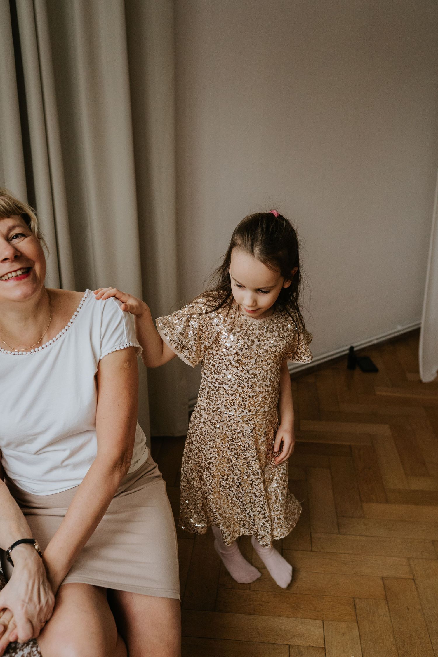 Rodzinna sesja zdjęciowa pokoleniowa Katowice sesja rodzinna w studiu fotograf Katowice fotograf Śląsk zdjęcia rodzinne z dziadkami sesja