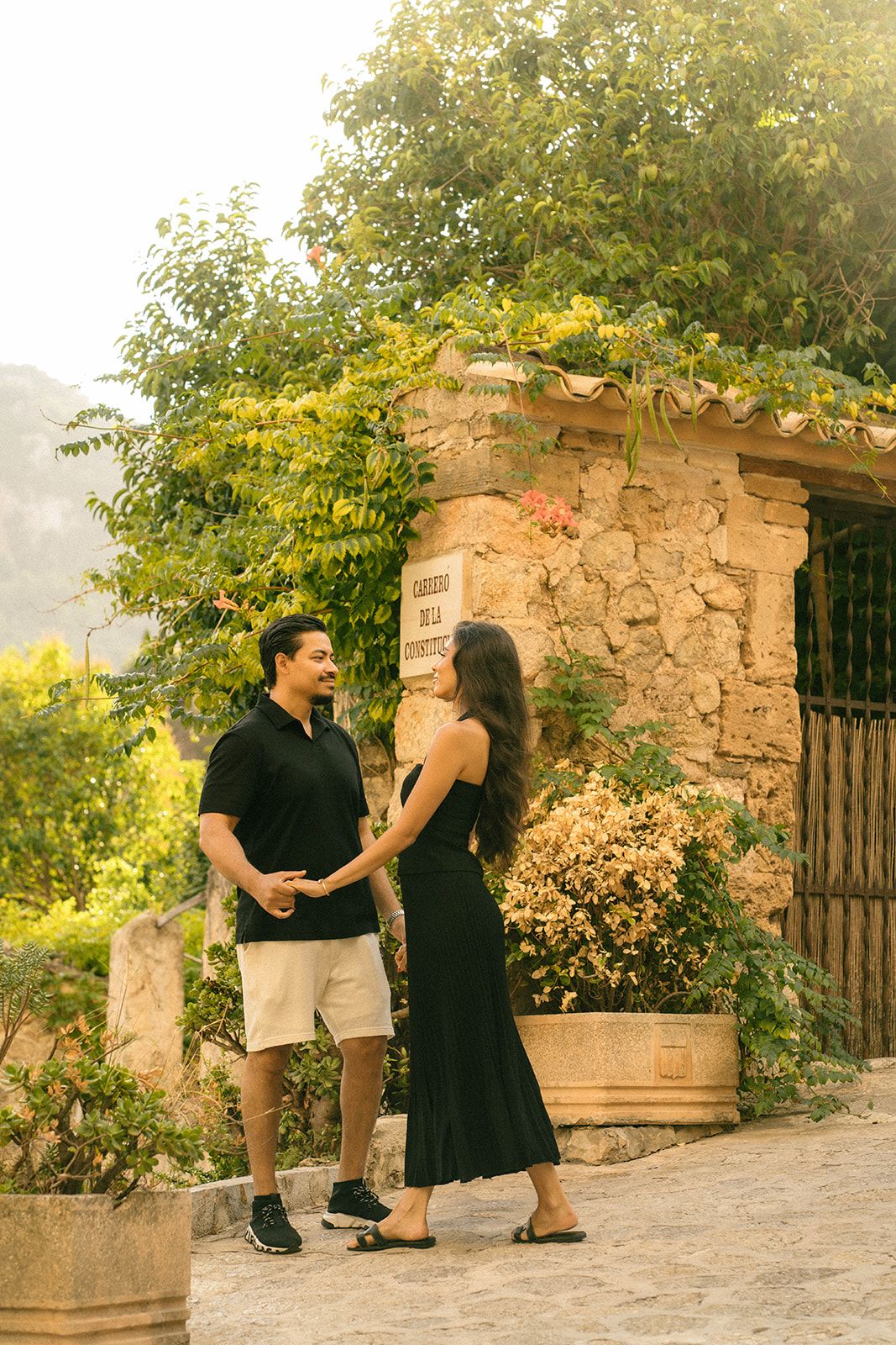 Couple in love in Valldemossa