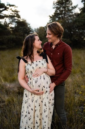 Zwangerschapshoot op de veluwe - Elles Yanna Photography