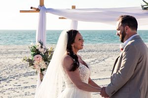 Micro wedding destination beach venue in Tampa, Dunedin, Clearwater, St Pete, Naples, Bradenton, Miami, West Palm, Amelia Island, Florida