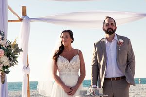where is the best beach wedding venue in Tampa, Dunedin, Clearwater, St Pete, Naples, Bradenton, Miami, West Palm, Amelia Island, Florida