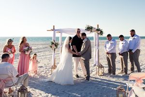 where is the best beach wedding venue in Tampa, Dunedin, Clearwater, St Pete, Naples, Bradenton, Miami, West Palm, Amelia Island, Florida