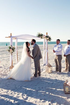where is the best beach wedding venue in Tampa, Dunedin, Clearwater, St Pete, Naples, Bradenton, Miami, West Palm, Amelia Island, Florida