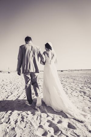 where is the best beach wedding venue in Tampa, Dunedin, Clearwater, St Pete, Naples, Bradenton, Miami, West Palm, Amelia Island, Florida