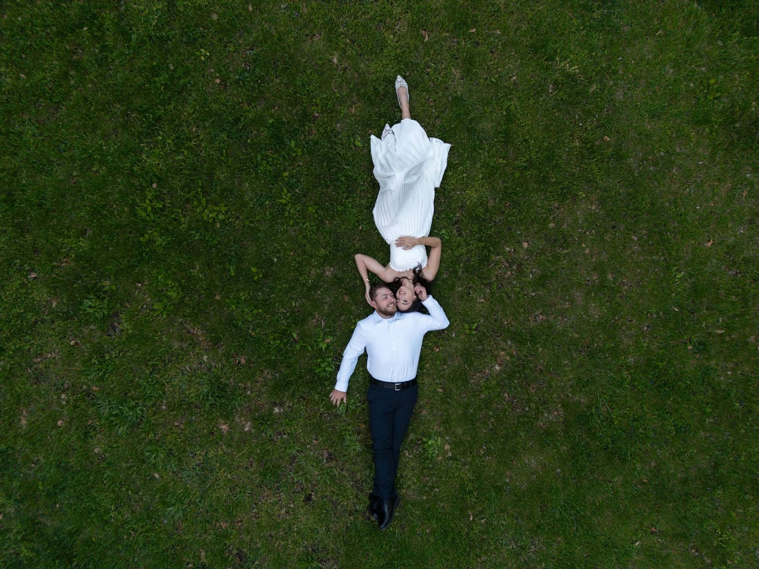 Aerial view of a engaged couple at Jeffrey Mansion