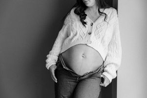 Modern Maternity Photo of a pregnant woman