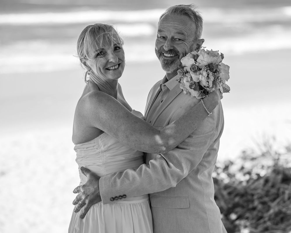 Elopement photography session overlooking Mudjimba beach on the Sunshine Coast.