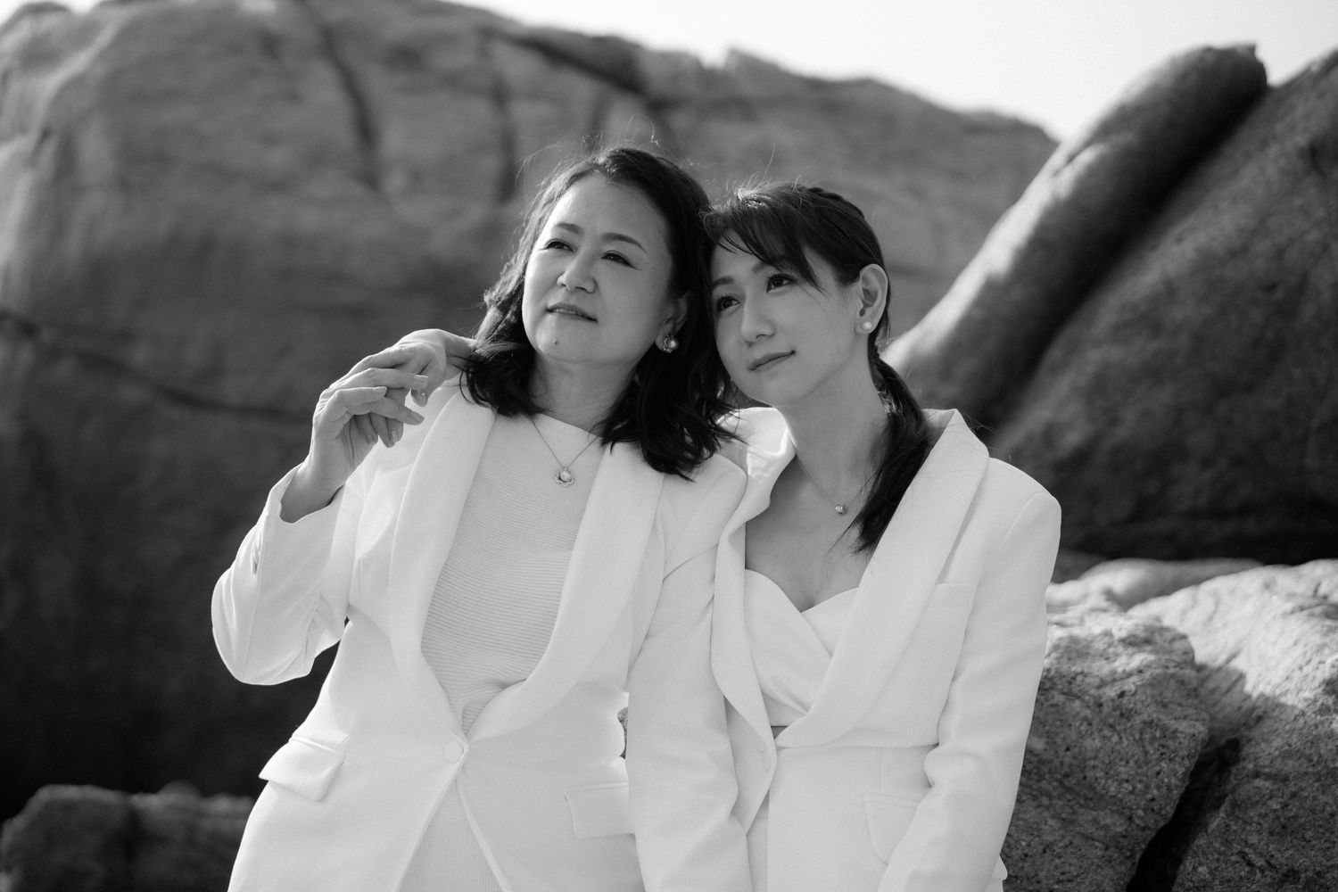 Portrait photography
feminine photography
woman photography
girl power
mother and daughter