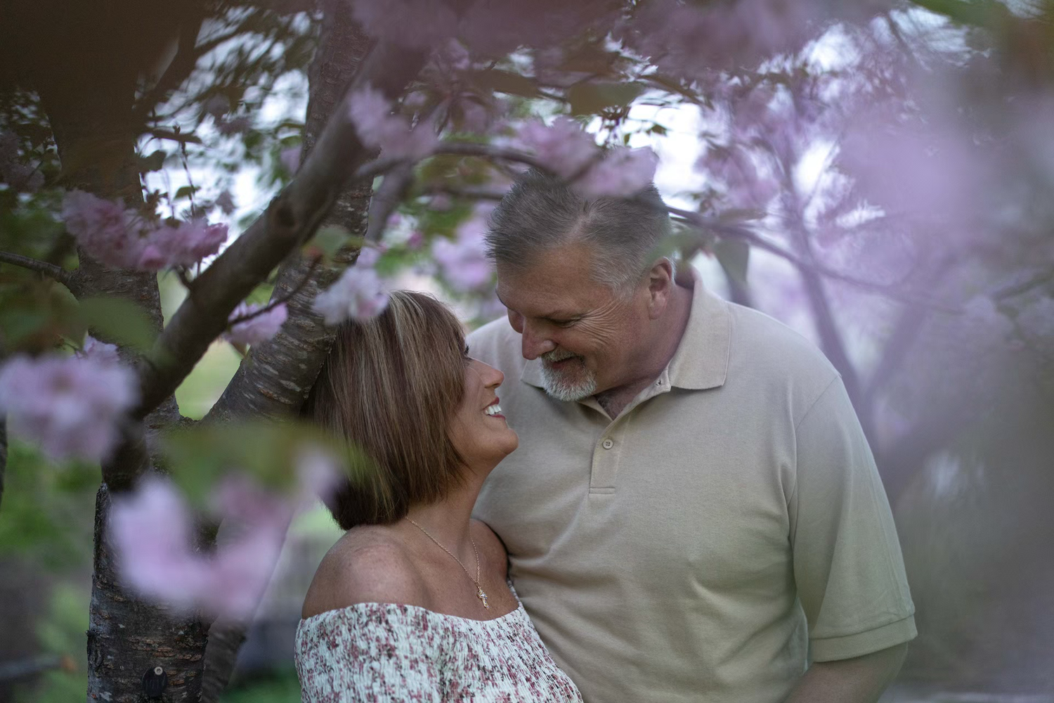 Franklin Park Conservatory Outdoor elegant Engagement Photos