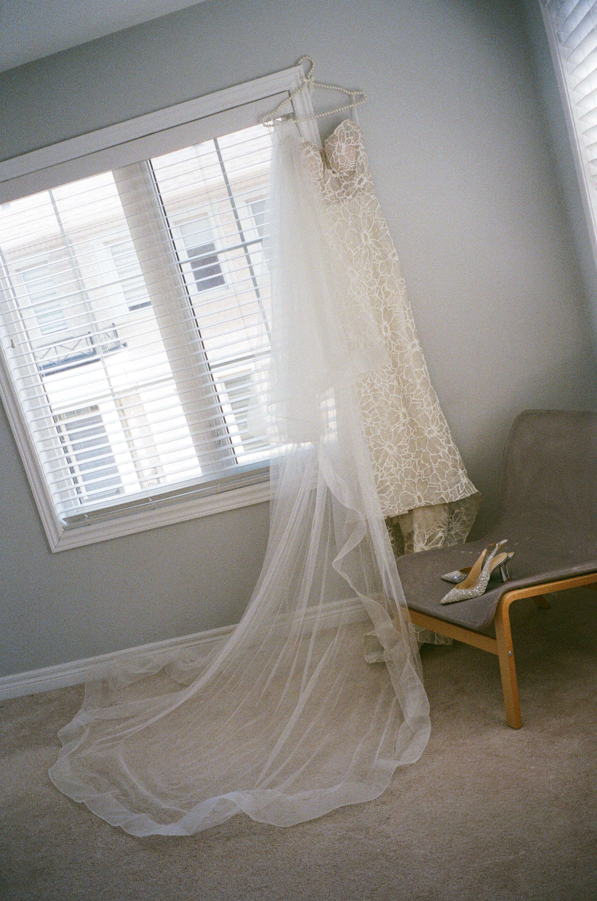 editorial Photography in Royal Venetian Mansion Venue Aurora