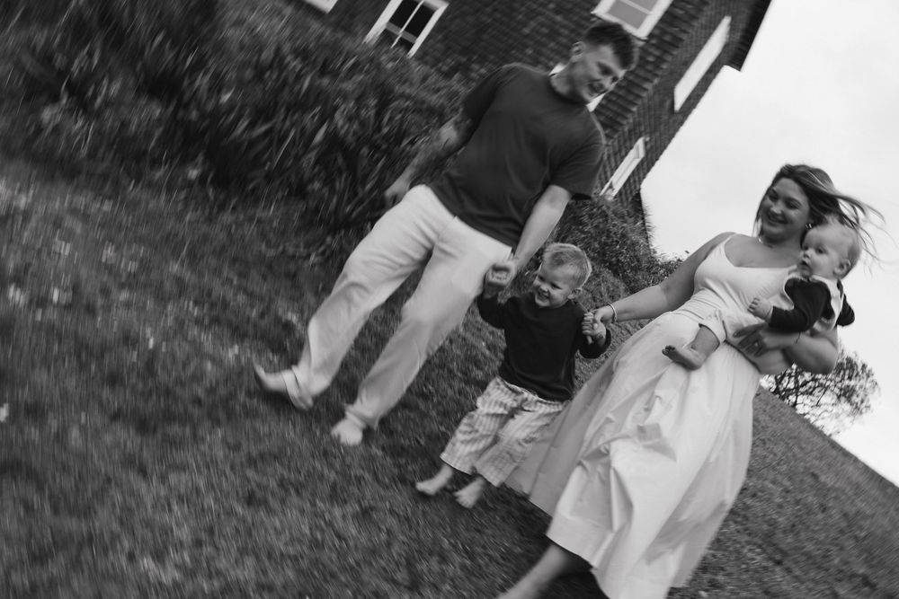 Family farmhouse photoshoot in jupiter florida with Lemon & Honey Co.