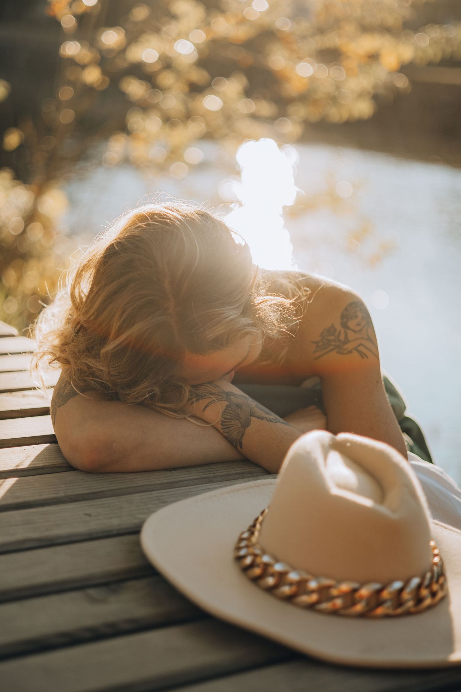 séance portrait femme en nature à Toulouse au coucher du soleil