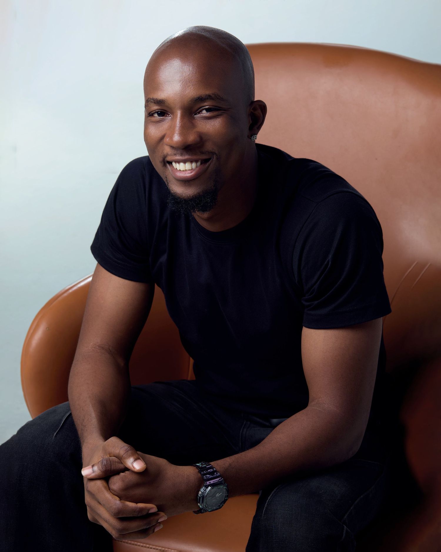 Roy Ayomide , creative director and PhotographerPersonal branding photoshoot by Roy Ayomide Studios helping entrepreneurs build a premium vi