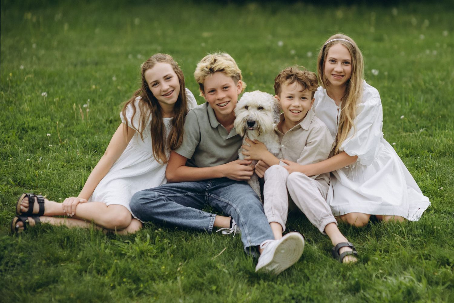 Sibling photo, family photo with pets