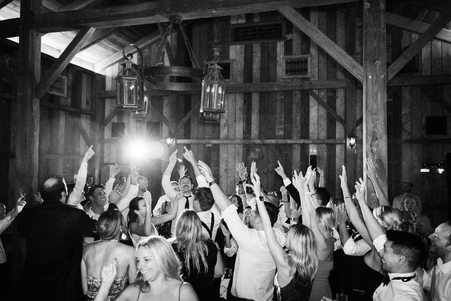 dancing at wedding at waterfall lodge