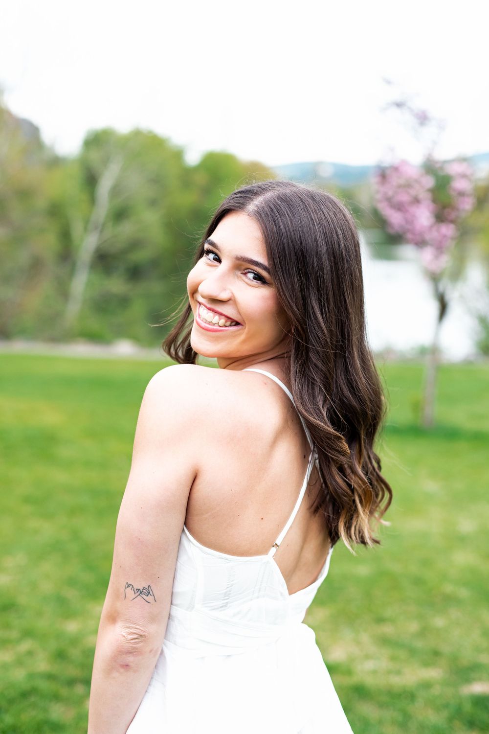 Senior and graduation photography in Portland, Lake Oswego, Beaverton, Tigard, West Linn, and Vancouver WA by Alyssa Hughes Photography.