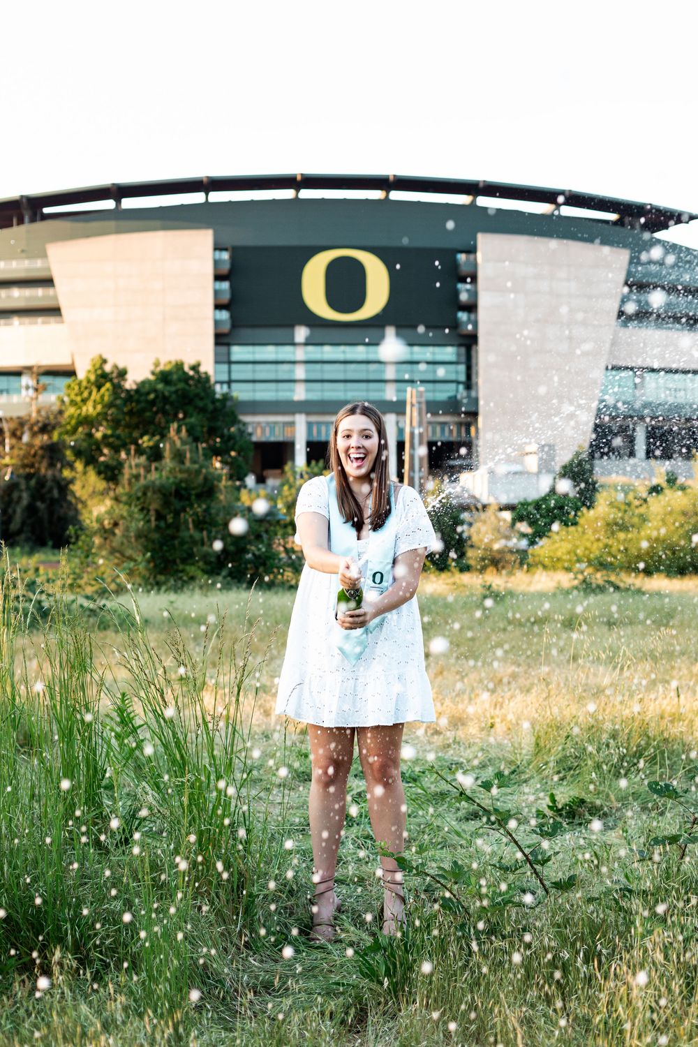 Senior and graduation photography in Portland, Lake Oswego, Beaverton, Tigard, West Linn, and Vancouver WA by Alyssa Hughes Photography.