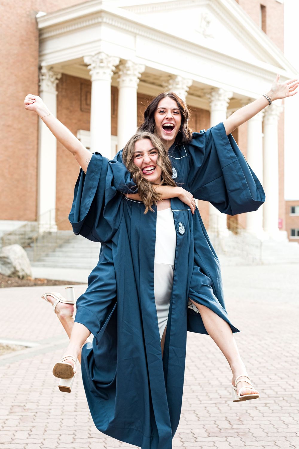 Senior and graduation photography in Portland, Lake Oswego, Beaverton, Tigard, West Linn, and Vancouver WA by Alyssa Hughes Photography.