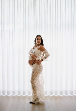 Foto maternità Brescia, studio fotografico, ritratto maternity